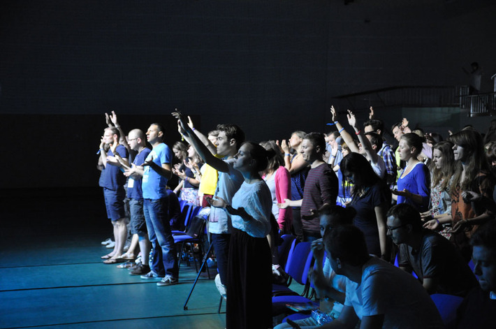 Kościół Zielonoświątkowy radośnie rozmodlony w Tucholi ZDJĘCIA