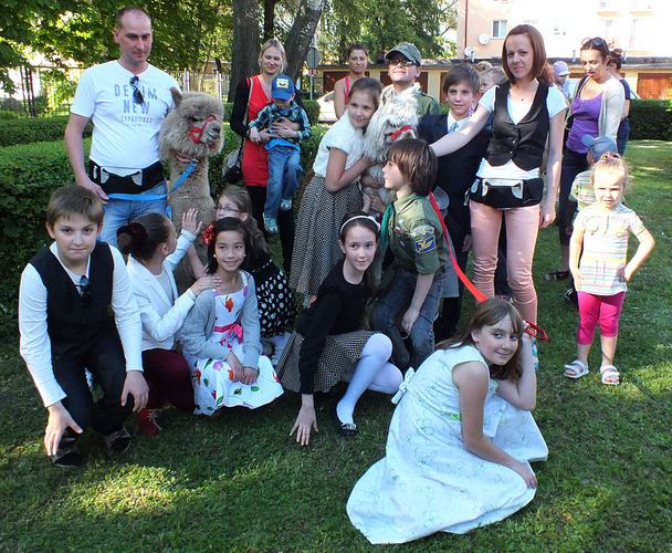 Alpaki leczą dzieciaki