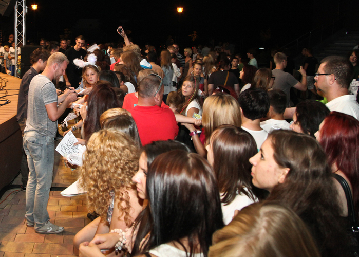 Koncert Lemona w Śliwicach - autografy rozdawali aż do bólu