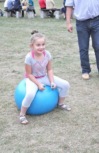 Biegali w szlorach, zbierali kukurydzę ZDJĘCIA