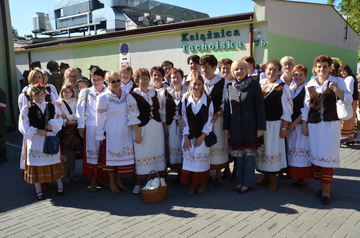 Aż 600 osób w historycznym pochodzie! ZDJĘCIA