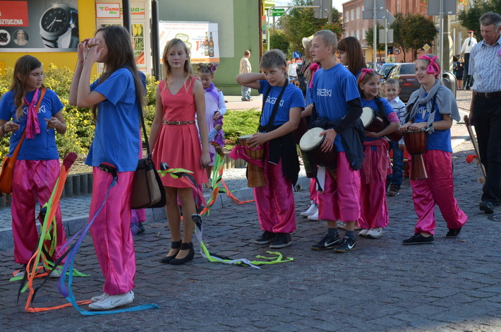 Aż 600 osób w historycznym pochodzie! ZDJĘCIA