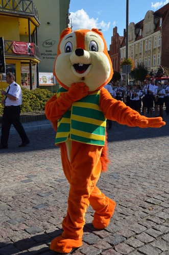 Aż 600 osób w historycznym pochodzie! ZDJĘCIA