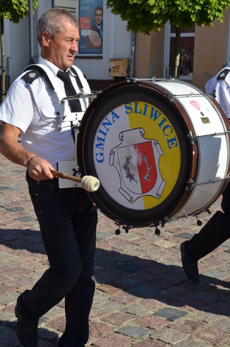 Aż 600 osób w historycznym pochodzie! ZDJĘCIA