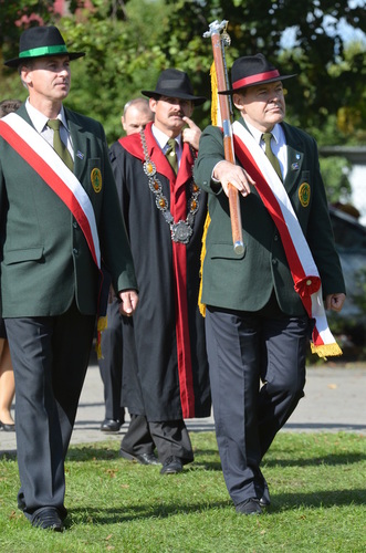 Aż 600 osób w historycznym pochodzie! ZDJĘCIA