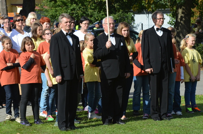 Aż 600 osób w historycznym pochodzie! ZDJĘCIA