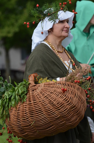 Aż 600 osób w historycznym pochodzie! ZDJĘCIA
