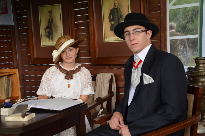 Aż 600 osób w historycznym pochodzie! ZDJĘCIA