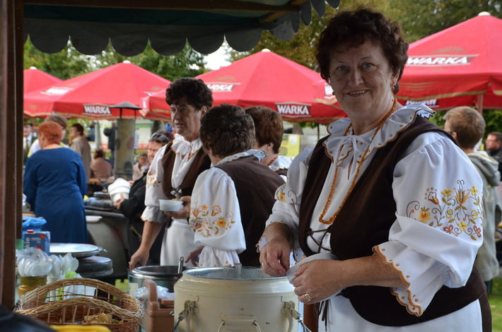 Aż 600 osób w historycznym pochodzie! ZDJĘCIA