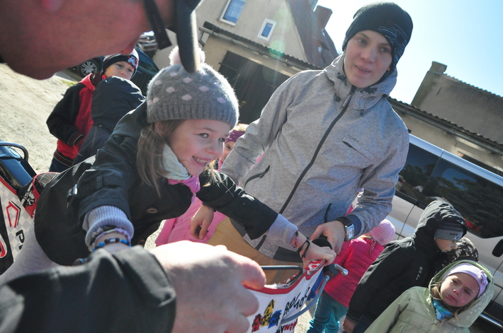 Żużlowiec Szymon Woźniak odwiedził dzieci! ZDJĘCIA