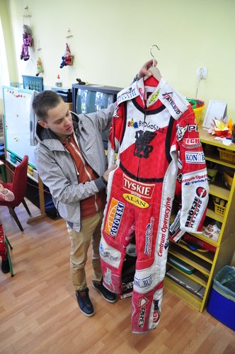 Żużlowiec Szymon Woźniak odwiedził dzieci! ZDJĘCIA