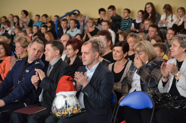 Hala za półtora miliona - ?dzieło wielu rąk?