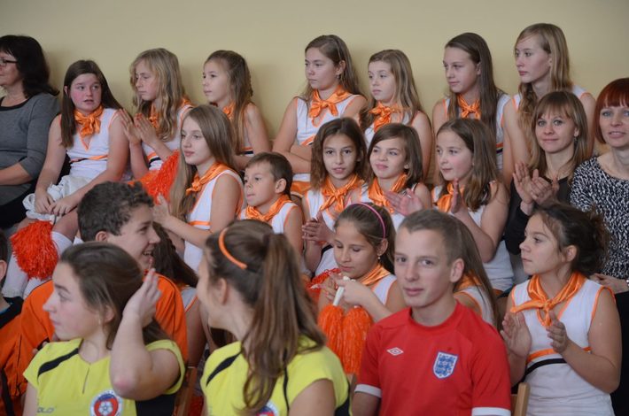 Hala za półtora miliona - ?dzieło wielu rąk?