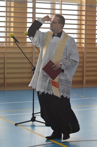 Hala za półtora miliona - ?dzieło wielu rąk?