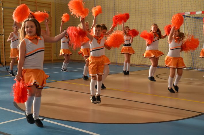 Hala za półtora miliona - ?dzieło wielu rąk?