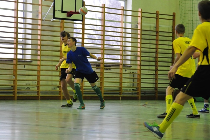 Grali tak, że z lampy sypał się kurz  ZDJĘCIA