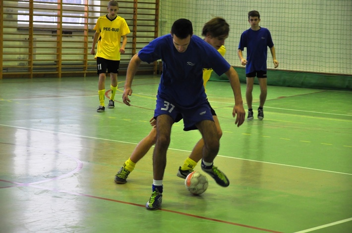 Grali tak, że z lampy sypał się kurz  ZDJĘCIA