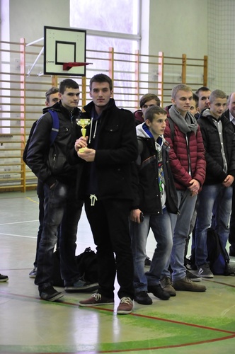 Grali tak, że z lampy sypał się kurz  ZDJĘCIA