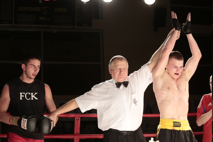 Boks: Zobacz, jak Godlewski zbił Ormianina - 2 CZĘŚĆ GALERII