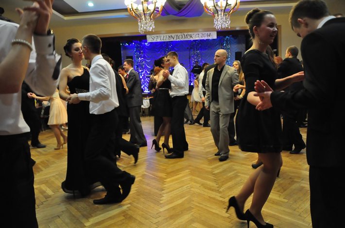 Z pieczonym dzikiem na sto dni przed maturą ZDJĘCIA