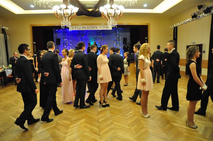 Z pieczonym dzikiem na sto dni przed maturą ZDJĘCIA