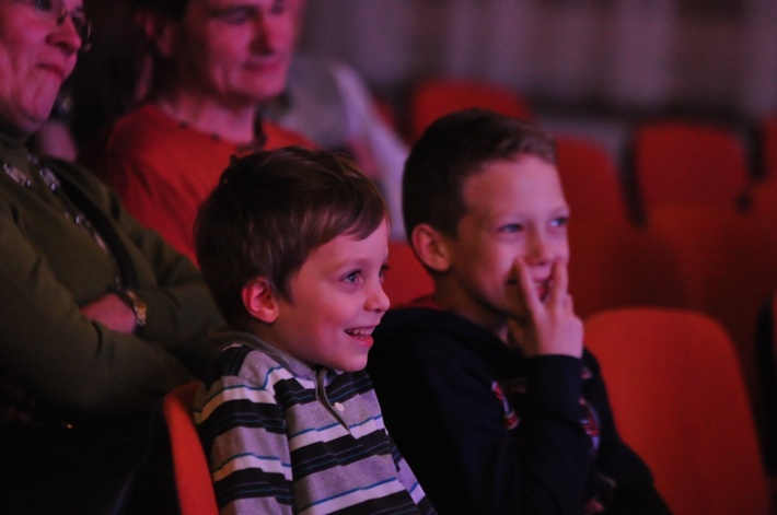 Oliwier w Londynie, Kacper w Tucholi  ZDJĘCIA