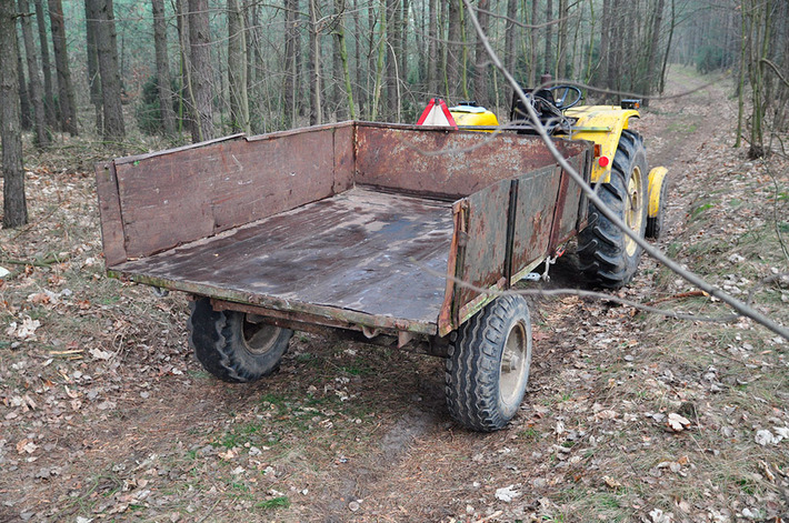 Kolizja z taką przyczepą na najbardziej ruchliwej drodze  ZDJĘCIA