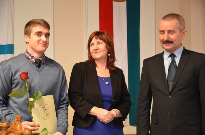 Starsi mogą brać z nich przykład