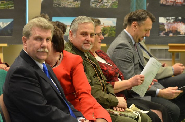 Wszystkie zakamarki wypełnione zdjęciami ZDJĘCIA