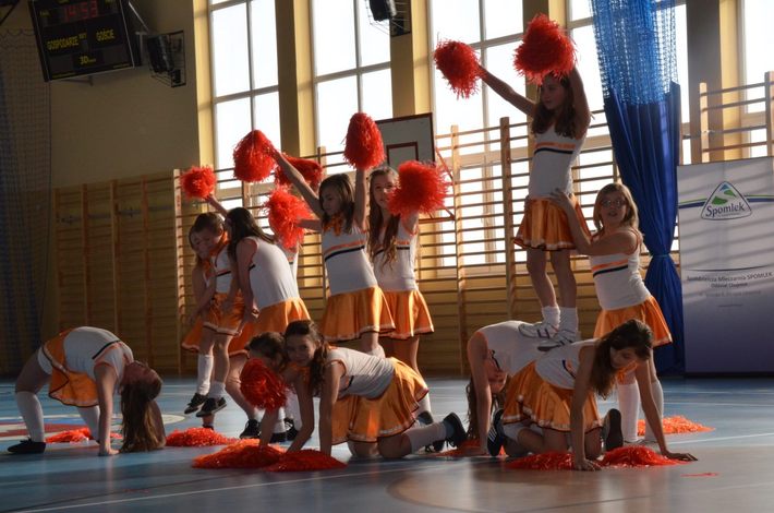 Z wypadkami drogowymi wygrywali pod siatką ZDJĘCIA