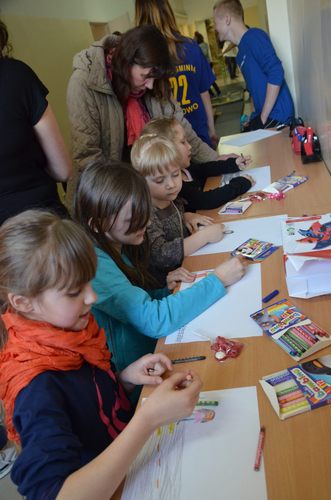 Z wypadkami drogowymi wygrywali pod siatką ZDJĘCIA