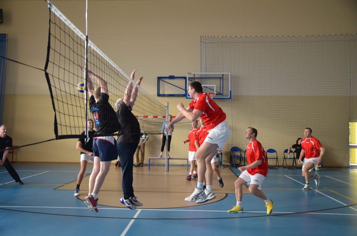 Z wypadkami drogowymi wygrywali pod siatką ZDJĘCIA