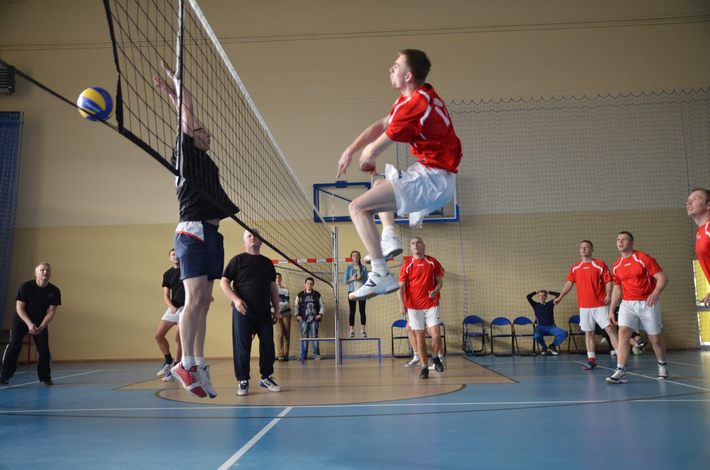 Z wypadkami drogowymi wygrywali pod siatką ZDJĘCIA