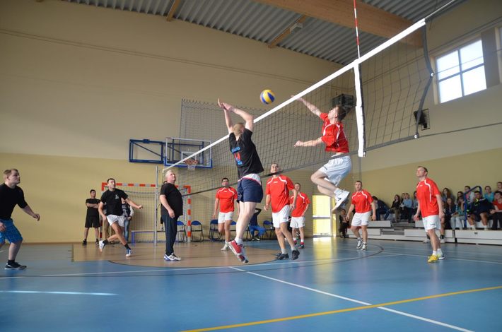 Z wypadkami drogowymi wygrywali pod siatką ZDJĘCIA