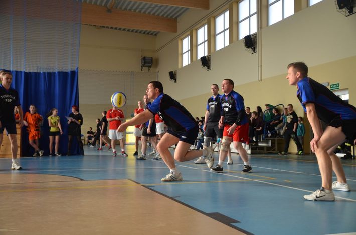 Z wypadkami drogowymi wygrywali pod siatką ZDJĘCIA