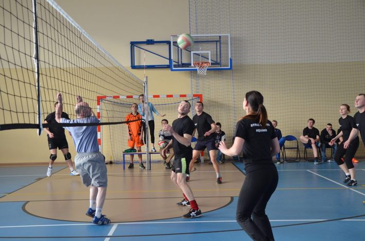 Z wypadkami drogowymi wygrywali pod siatką ZDJĘCIA