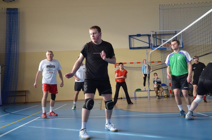 Z wypadkami drogowymi wygrywali pod siatką ZDJĘCIA