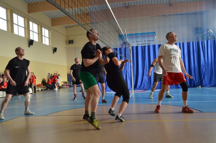 Z wypadkami drogowymi wygrywali pod siatką ZDJĘCIA