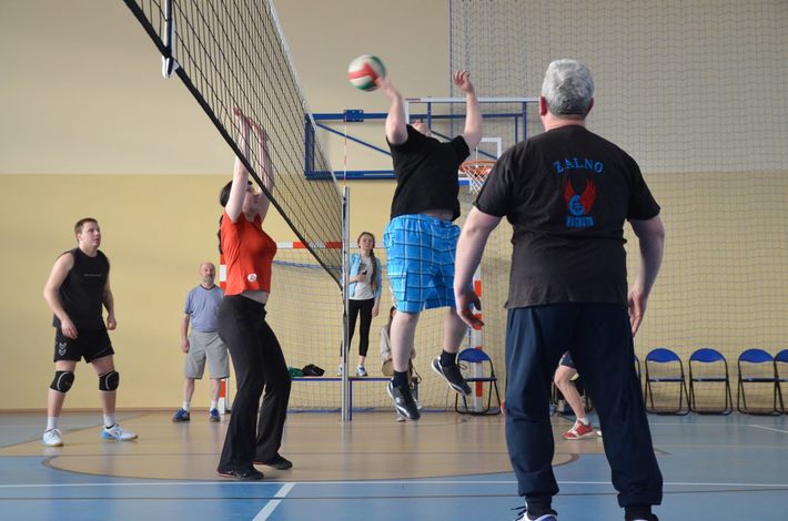 Z wypadkami drogowymi wygrywali pod siatką ZDJĘCIA