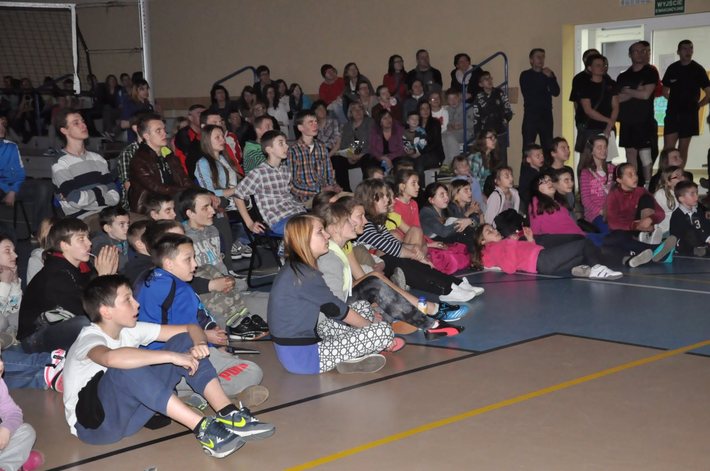 Z wypadkami drogowymi wygrywali pod siatką ZDJĘCIA