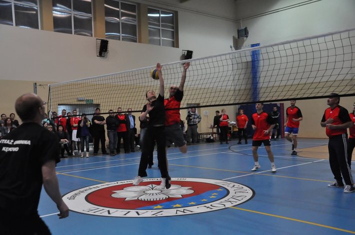 Z wypadkami drogowymi wygrywali pod siatką ZDJĘCIA