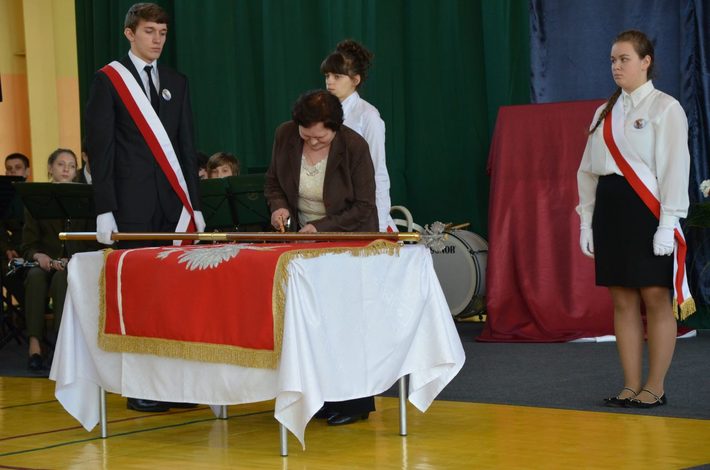 Pod skrzydłami nowego, pierwszego patrona ZDJĘCIA