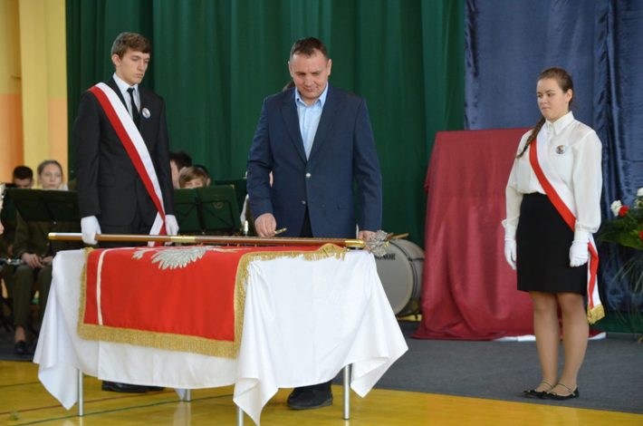 Pod skrzydłami nowego, pierwszego patrona ZDJĘCIA