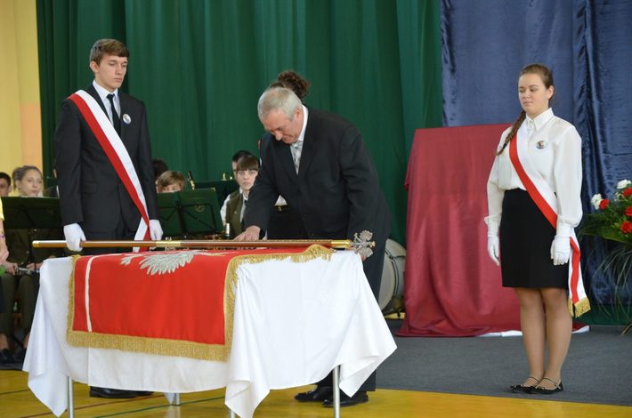 Pod skrzydłami nowego, pierwszego patrona ZDJĘCIA