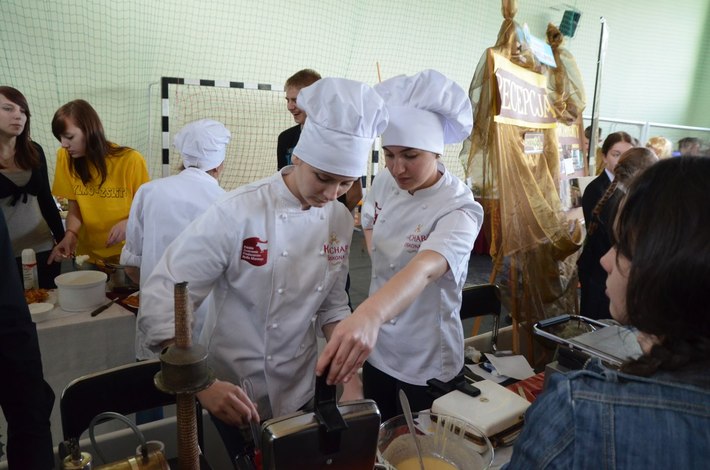Przed wyborem najlepszej drogi kształcenia ZDJĘCIA