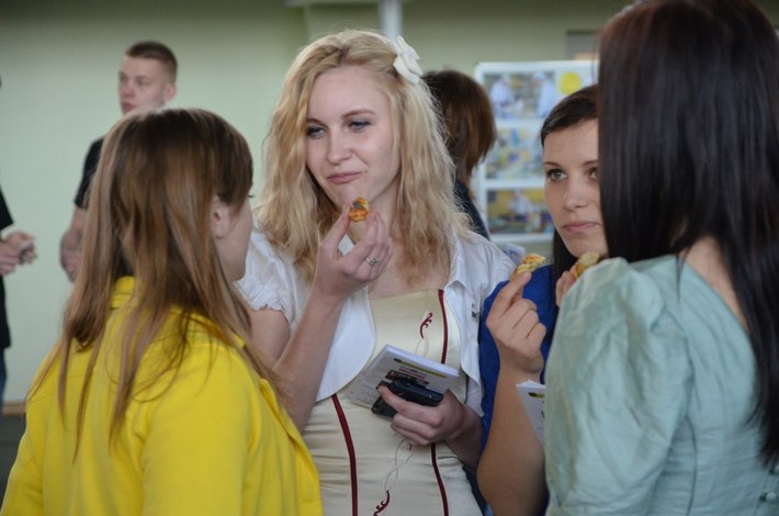 Przed wyborem najlepszej drogi kształcenia ZDJĘCIA