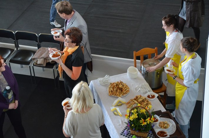 Przed wyborem najlepszej drogi kształcenia ZDJĘCIA