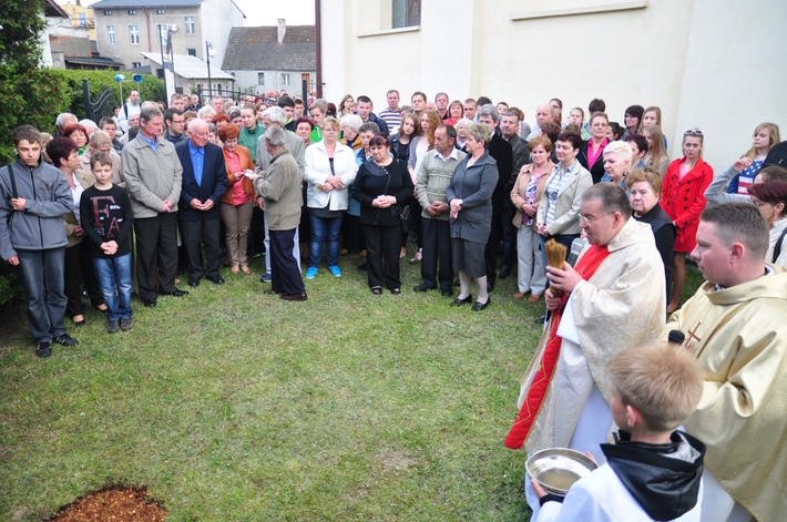 Dąb na kanonizację Jana Pawła II  ZDJĘCIA