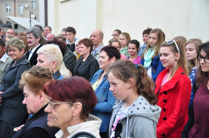 Dąb na kanonizację Jana Pawła II  ZDJĘCIA