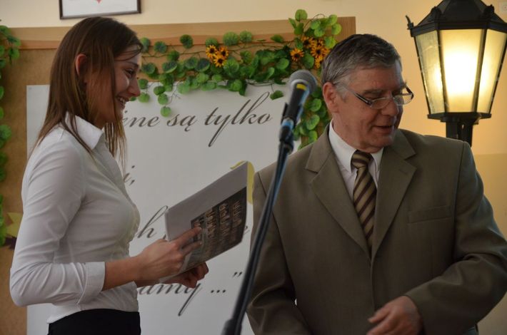 Świadectwa dla licealistów z TSR GALERIA